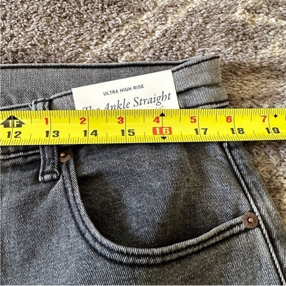 NWT Abercrombie & Fitch Ultra High Rise Ankle Straight Jeans Dark Grey 33/16 - Picture 5 of 8
